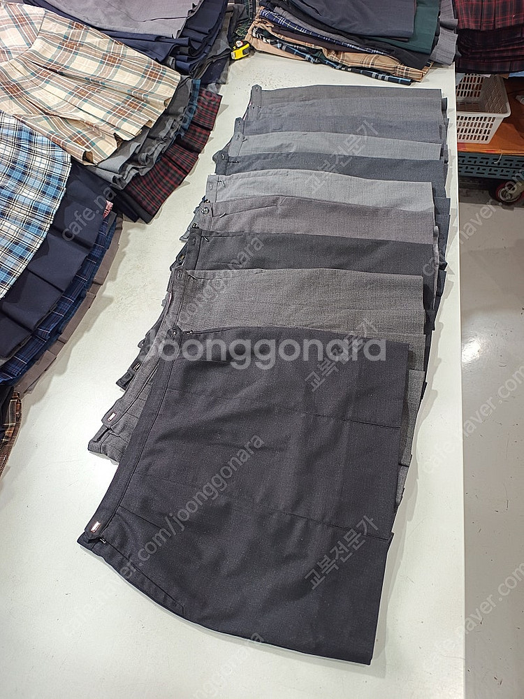 중고 교복치마 사이즈77 10장 택포29000 < 회색...--0