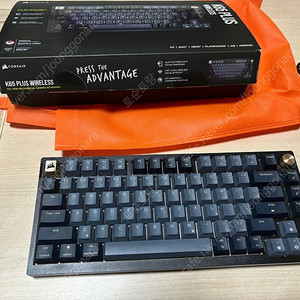커세어 K65 Plus Wireless 키보드 판매합니다.