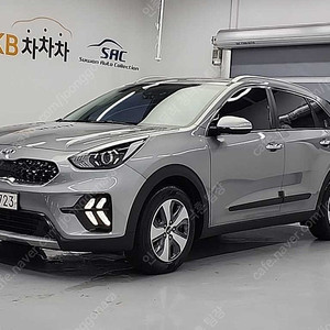 기아 니로 중고 니로 더 뉴 니로 중고차 회색 2021년식 38,524km 1.6 HEV 럭셔리 수원중고차