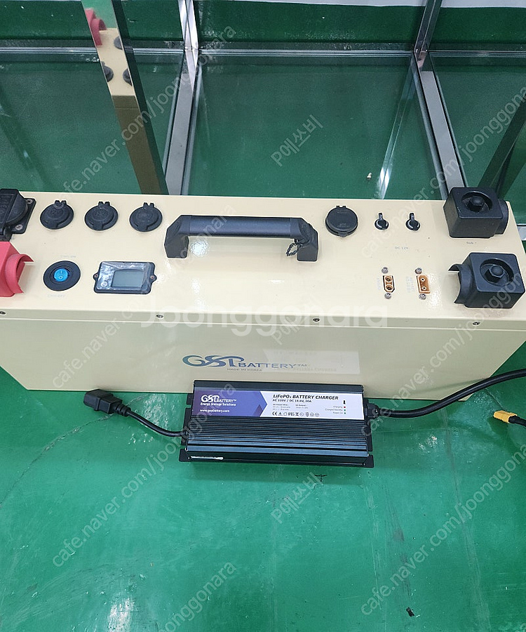 GSP 올인원 리튬인산철 100A 배터리 + GSP 20A AC 충전기--3