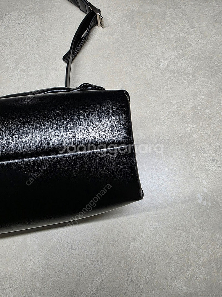 스탠드오일 플러피백 레귤러 블랙 여성 가방 백 bag ...--2
