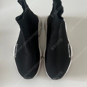 발렌시아가 스피드러너 38