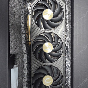 조텍 ZOTAC RTX 5070 SOLID OC 그래픽 카드