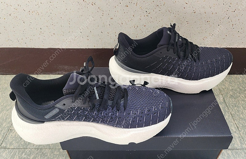 언더아머 최고급형 남성용 러닝화 런닝화 마라톤화 운동화...--2