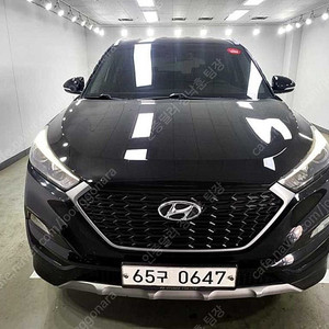 현대 투산 중고차 검정색 2017년식 1.6T 2WD 모던 중고차구매
