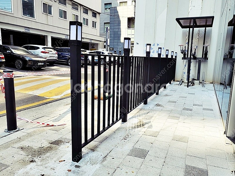 내구성이 좋은 울타리휀스, 철제, 목재, 조립 판매합니...--2
