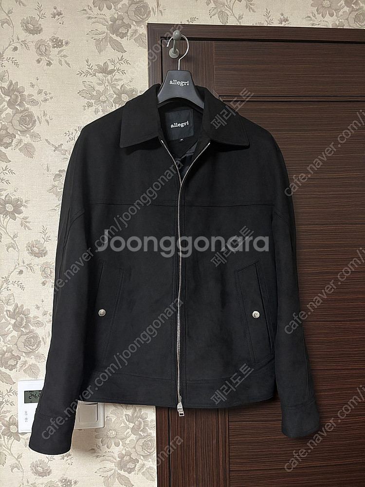 [알레그리] 24fw 블랙 스웨이드 카라 점퍼--1