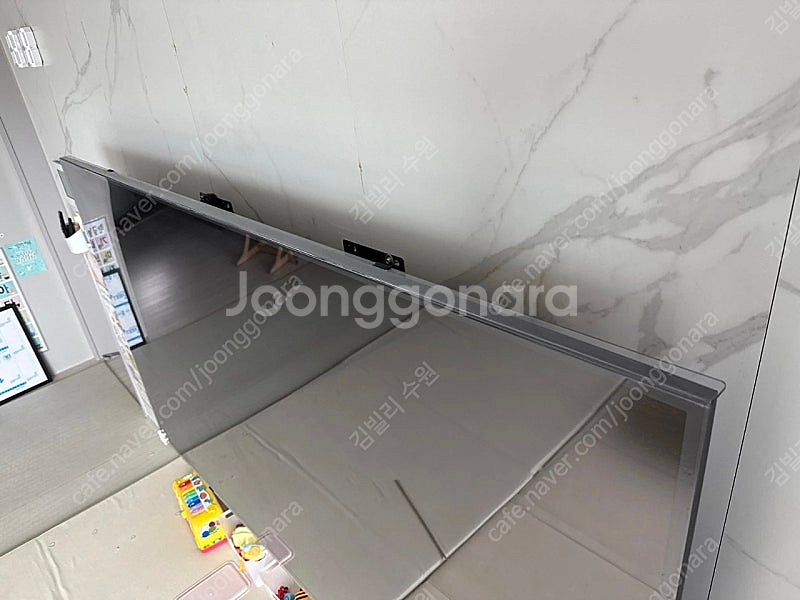 UN82RU8100FXKR 82인치 삼성TV 팝니다.--4