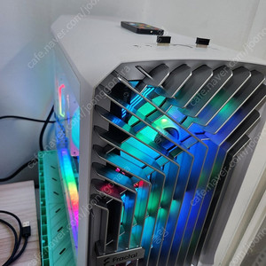 Fractal Design 화이트 게이밍 pc 데스크탑 컴퓨터 i5 13500 rx6800 itx