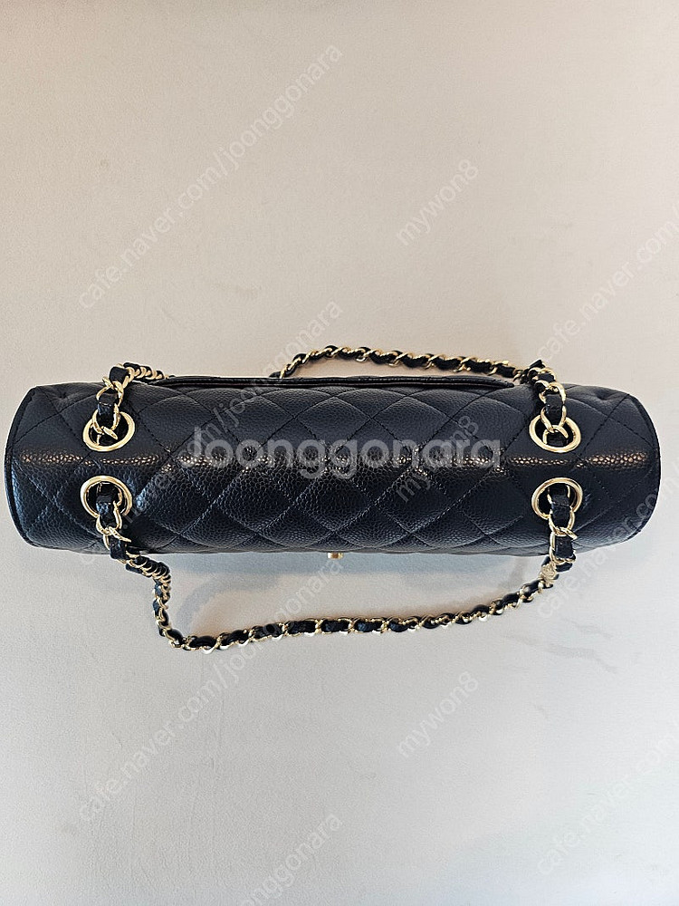 샤넬 클래식 미듐 블랙 캐비어 금장--4