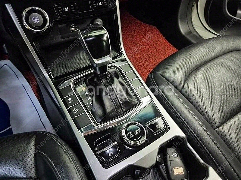 쌍용 뷰티풀코란도 중고 흰색 2020년식 4WD 가솔린...--9