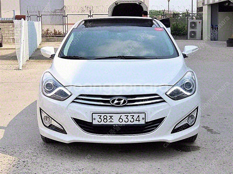 현대 i40 중고차 흰색 2015년식 1.7 VGT D...--0