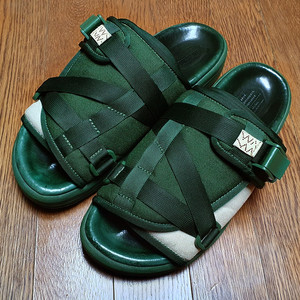 [L] 비즈빔 크리스토 투톤 그린 베이지 L 사이즈 팝니다. visvim 크리스토