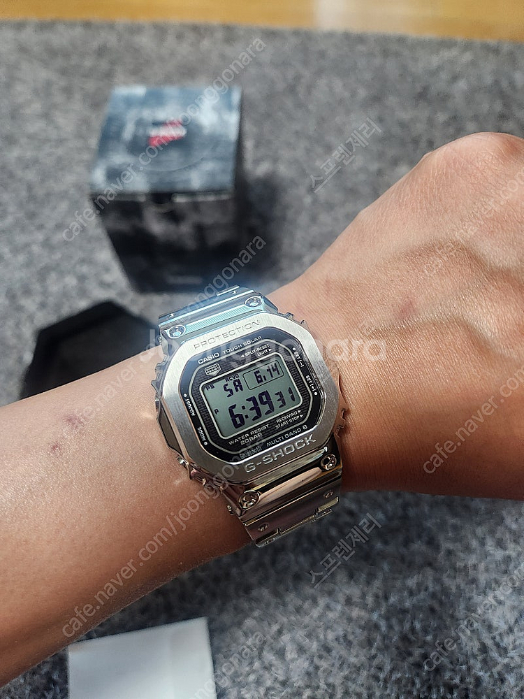 지샥 풀메탈 GMW-B5000D-1DR 판매합니다(25...--6