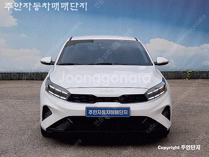 K3 중고 차 시세 K3 더뉴 K3 2세대 흰색 202...--0
