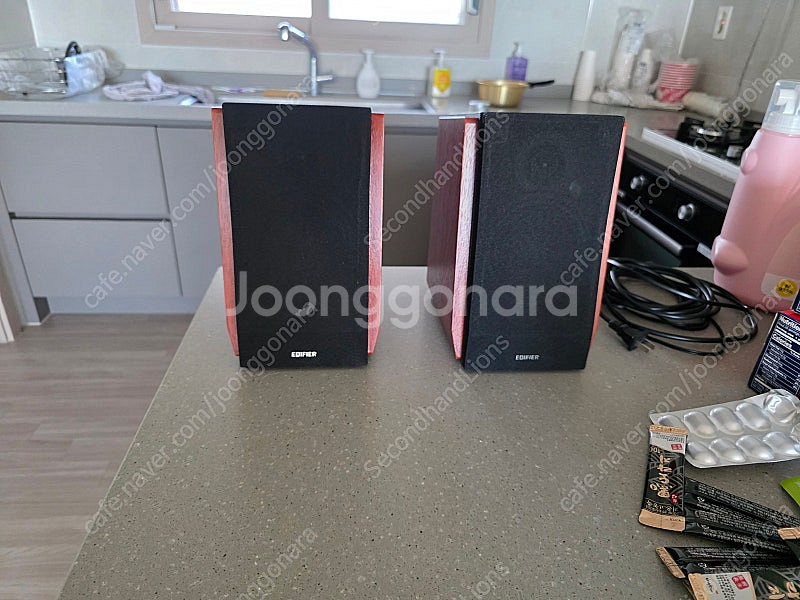 에디파이어 r1700bt 팝니다--1