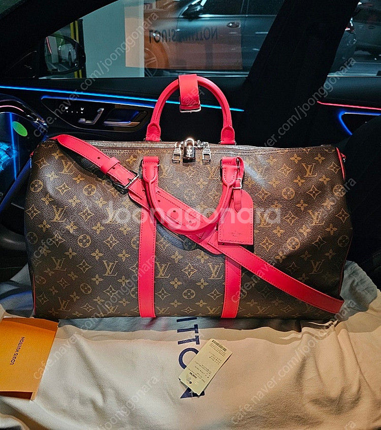 루이비통 컬러매니아 키폴50 반둘리에 레드 24년9월--0
