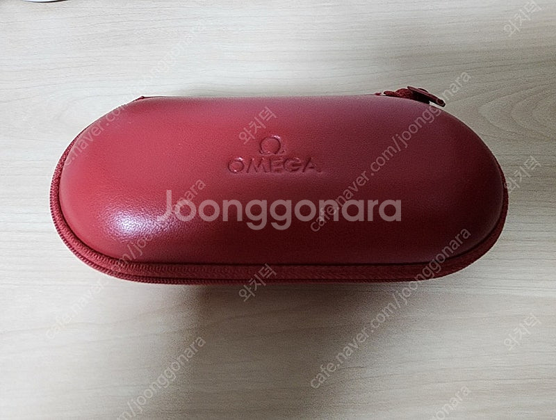 오메가 미사용 정품 파우치 판매합니다--0