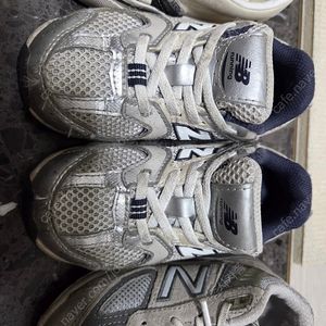 뉴발란스 530.990 145사이즈 반스체커보드 130 사이즈