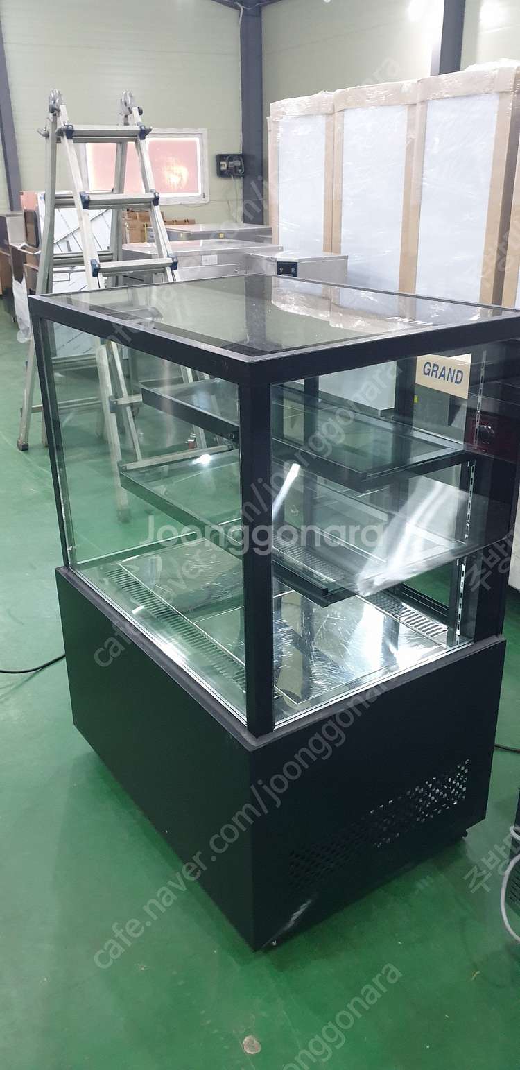900사각 제과쇼케이스뒤문3단LED 블랙판매합니다--2