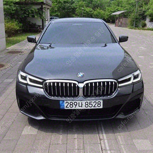 BMW 5시리즈 중고 BMW 중고 5시리즈 중고차 할부 2022년식 23,936km 530i xDrive M 스포츠 개인사업자 소득공제