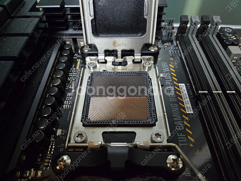 ASUS TUF B650 WIFI PLUS 판매합니다--7