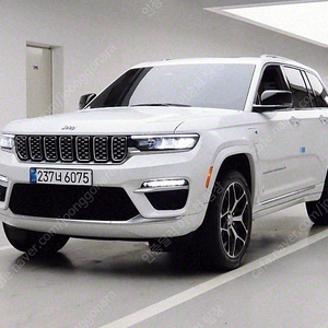 13,554 km 지프 그랜드체로키 중고 WL 2.0 4xe 서밋 리저브 중고차구매 할부리스가능 흰색