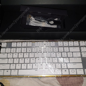 쿨러마스터 SK630 화이트 MX RGB Low Profile Switch