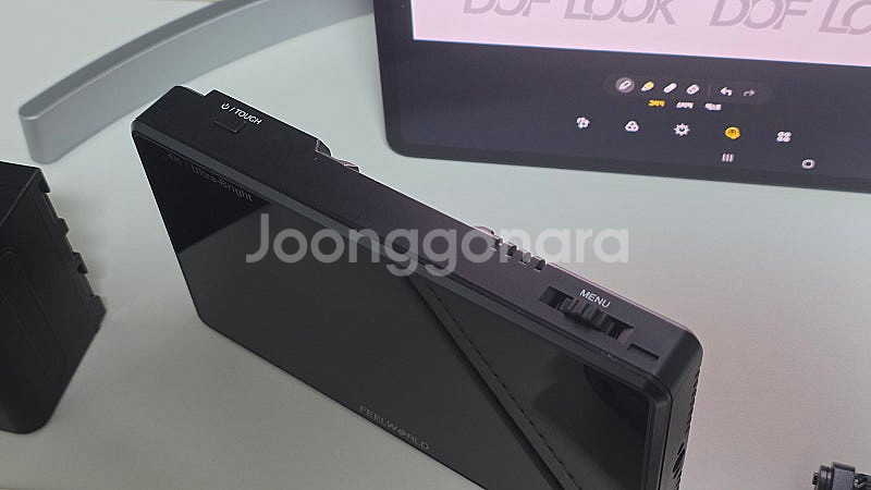 필월드 LUT6 필드모니터 판매합니다.--4