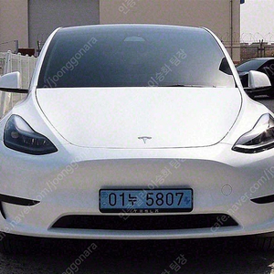 5,258 km 테슬라 모델Y 중고 테슬라 중고 RWD 중고차구매 중고리스할부 흰색