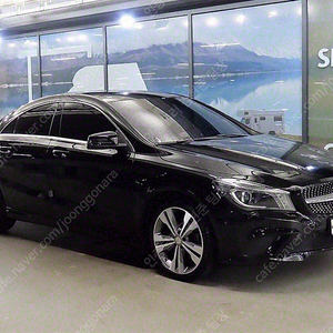 벤츠 CLA 중고 벤츠 CLA클래스 중고 검정색 2014년식 60,481km CLA 200 CDI 중고자동차