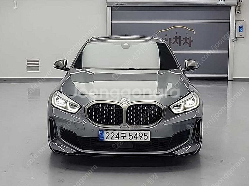 회색 BMW 1시리즈 중고 M135i xDrive 수입...--7