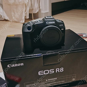 EOS R8 바디팝니다 25년 4월 구매.