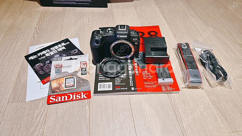 EOS R8 바디팝니다 25년 4월 구매.--5