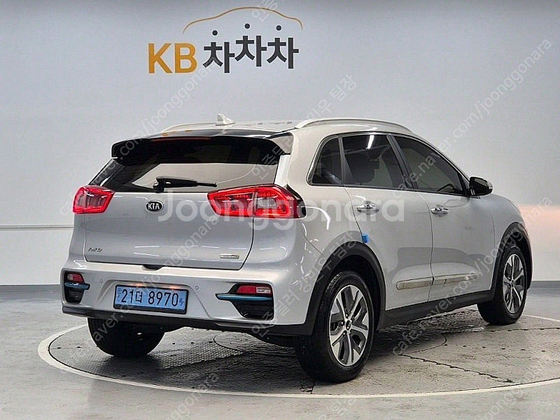 기아 니로 중고 니로 중고차 은색 2021년식 29,2...--4