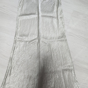 얼바닉30 샤틴 스커트