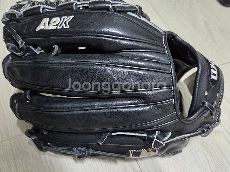 윌슨 a2k d33 11.75인치 올라운더 글러브 팝니...--4