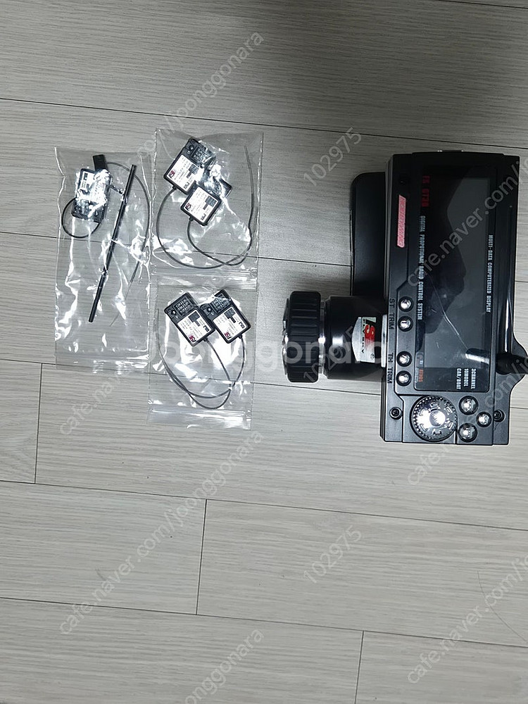 fs gt3 조종기 수신기 5개포함 팝니다--1