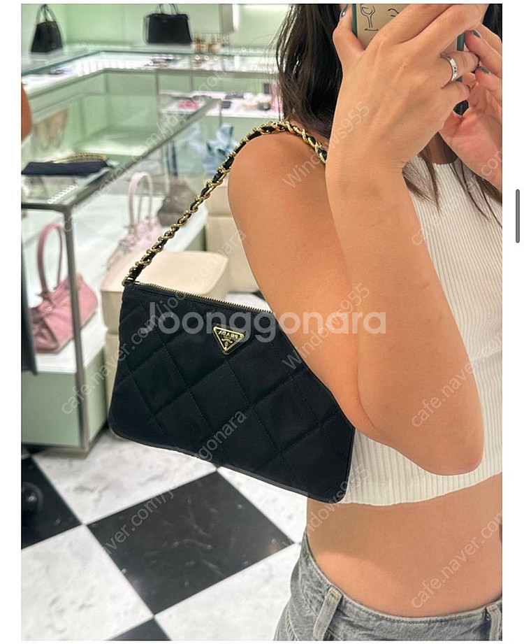 프라다 퀼팅 파우치백 금장 체인 새상품--3
