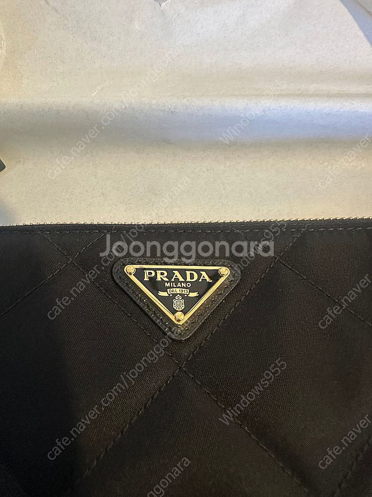프라다 퀼팅 파우치백 금장 체인 새상품--7