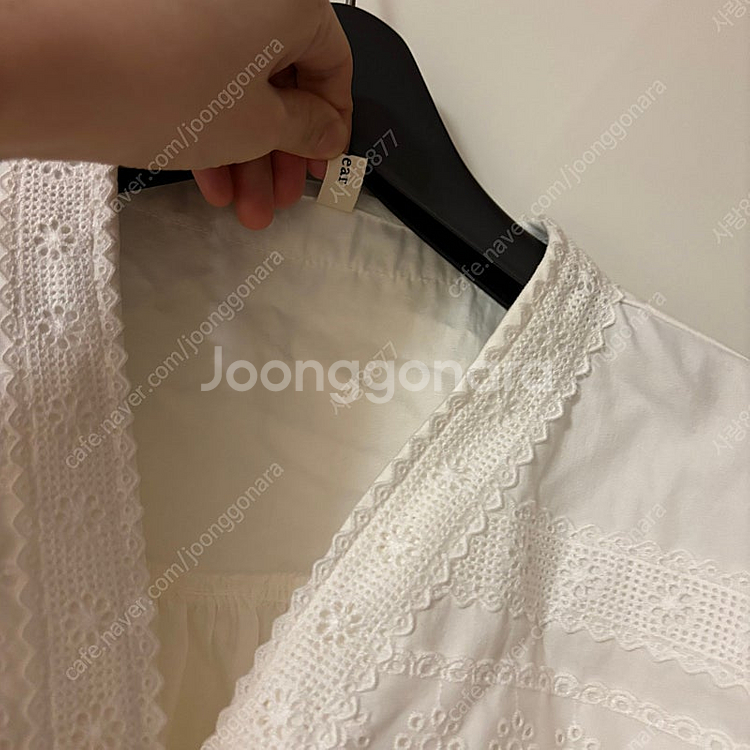 바스락 벌룬소매 퍼프 레이스 아일렛 아방 블라우스 셔츠...--6