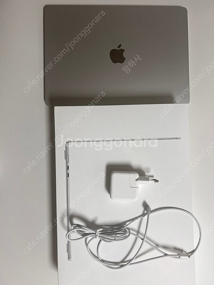 맥북에어 15 M2 8GB 256GB--3