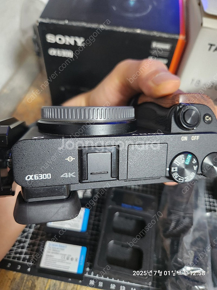 소니A6300 탐론18-300입니다--1