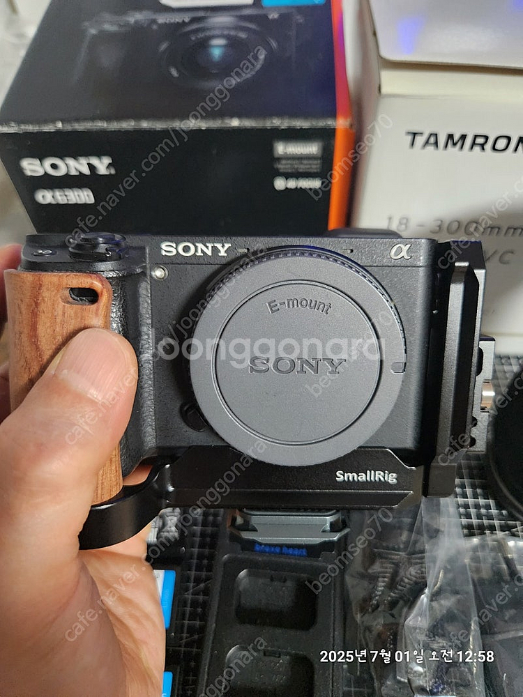 소니A6300 탐론18-300입니다--3