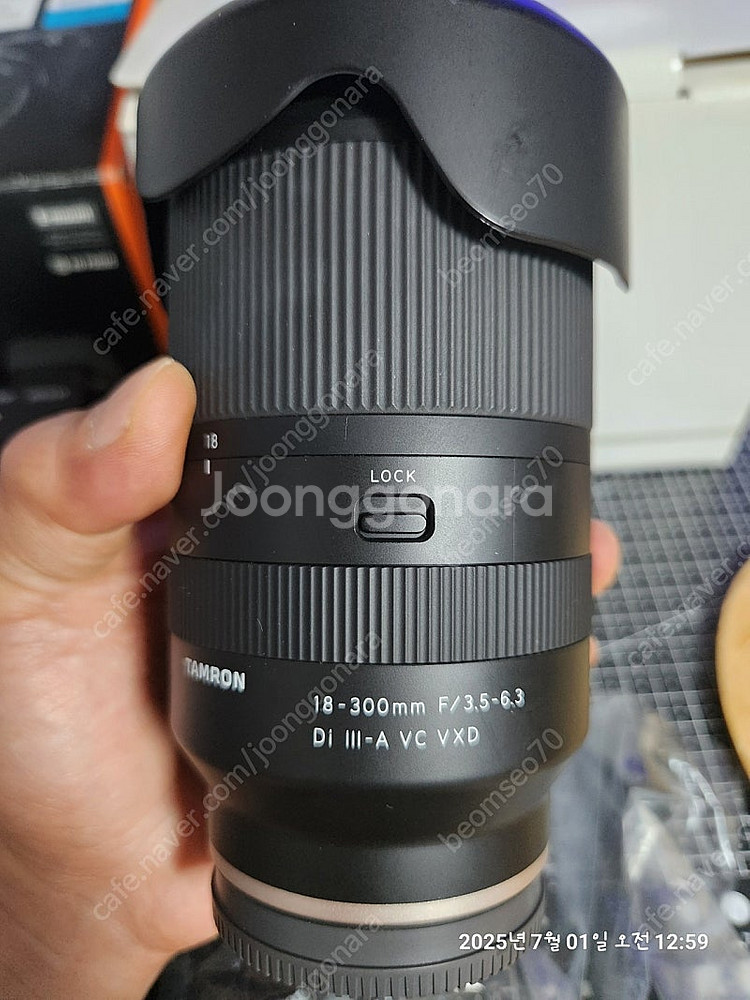 소니A6300 탐론18-300입니다--4