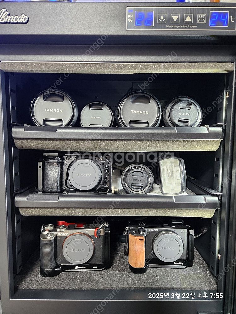 소니A6300 탐론18-300입니다--8