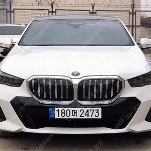 5,391 km BMW 5시리즈 중고 M 스포츠 수입중고차 상담 항시 대기 흰색