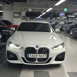 63,938 km BMW 4시리즈 중고 BMW 중고 420i 쿠페 M 스포츠 중고차시세가격 흰색