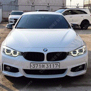 BMW 4시리즈 중고차 할부 428i 개인사업자 차량구매 수입중고차 흰색 2015년식 428i 컨버터블 M 스포츠 최상급 차상태