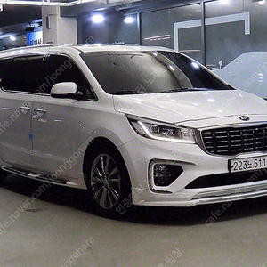 더뉴 카니발 중고 가격 중고 카니발 흰색 2020년식 64,319km 디젤 9인승 노블레스 스페셜 당일 즉시 출고가능